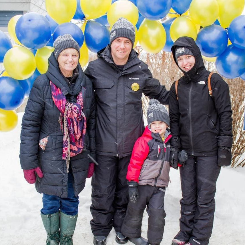 Jeff Knapp and family supporting the local Muskoka Community.